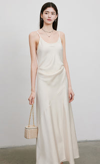 Pleated Textured Slip Dress_BDHL6323