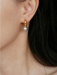 Large Pearl Ear Clips_BDHL7467