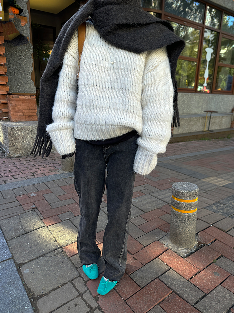 Half Turtleneck Loose Thick Knit_BDHL6732