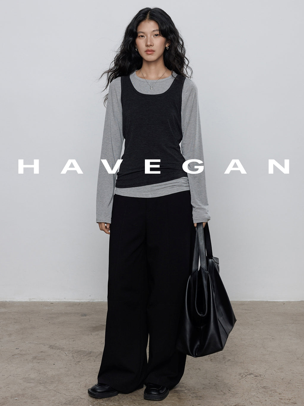 Round-Neck Vest Or Long-Sleeved T-Shirt_BDHL7778