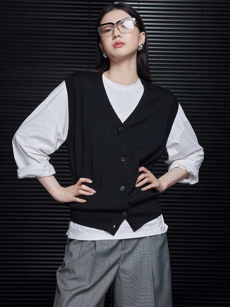 Black V-Neck Vest Cardigan_BDHL6370