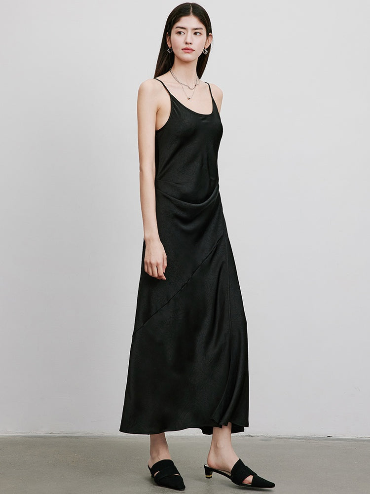 Pleated Textured Slip Dress_BDHL6323