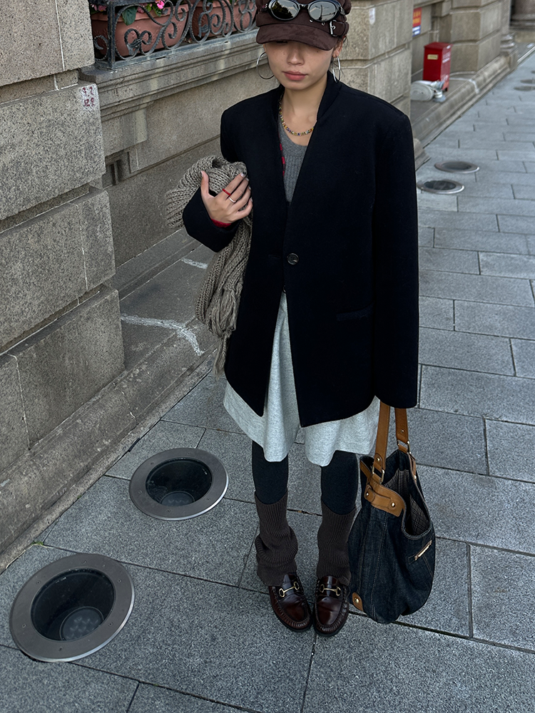 Loose Small V-Neck Coat_BDHL6795