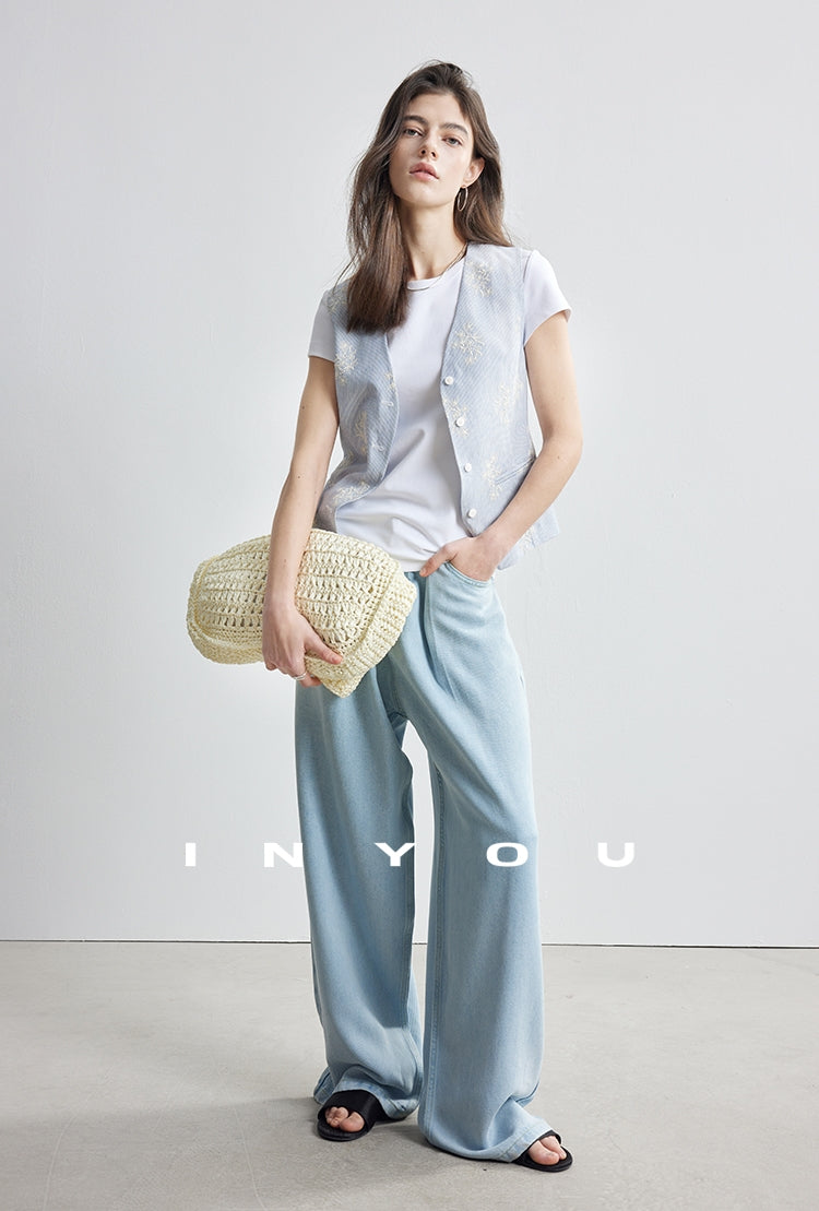 Embroidered V-Neck Vest_BDHL7106