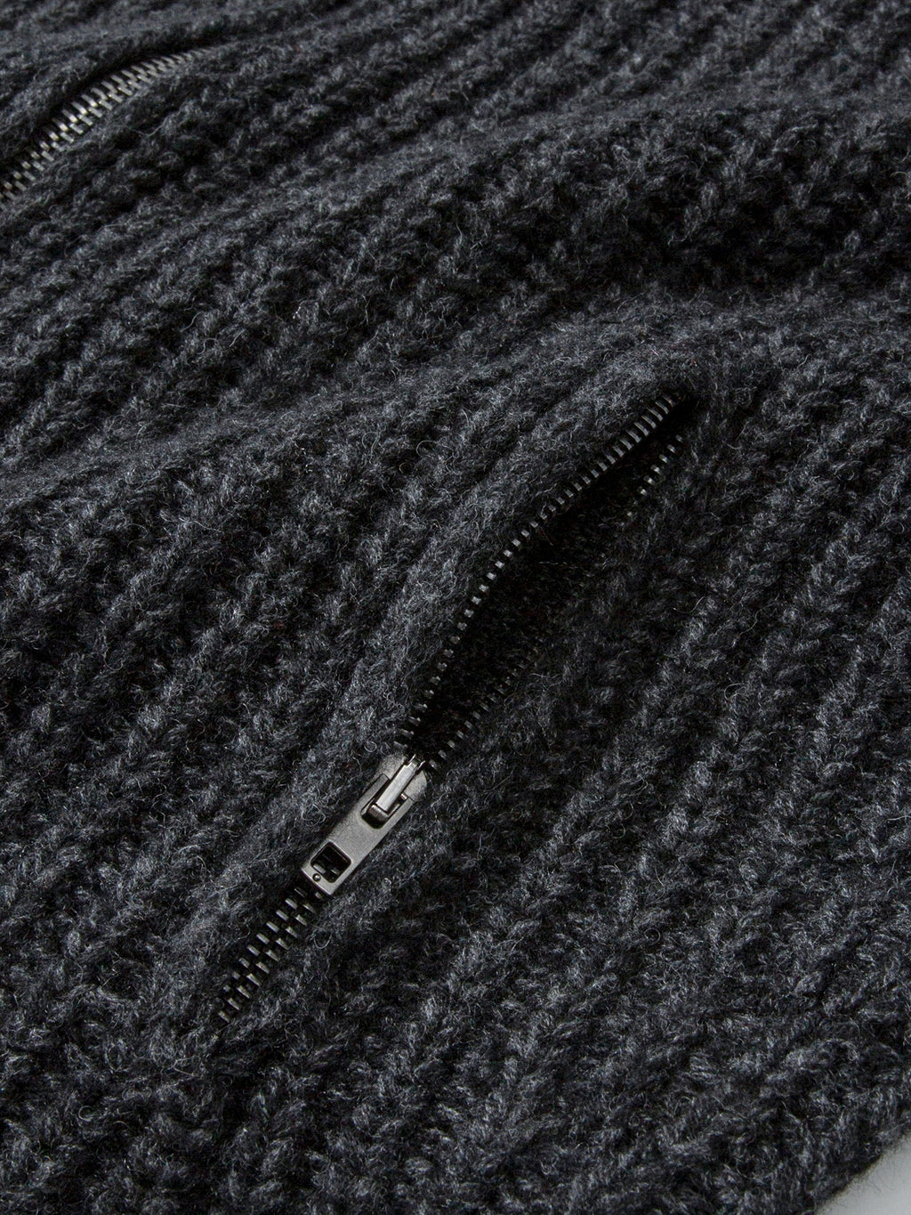 Thick Knitted Zip-Up Cardigan_BDHL8122