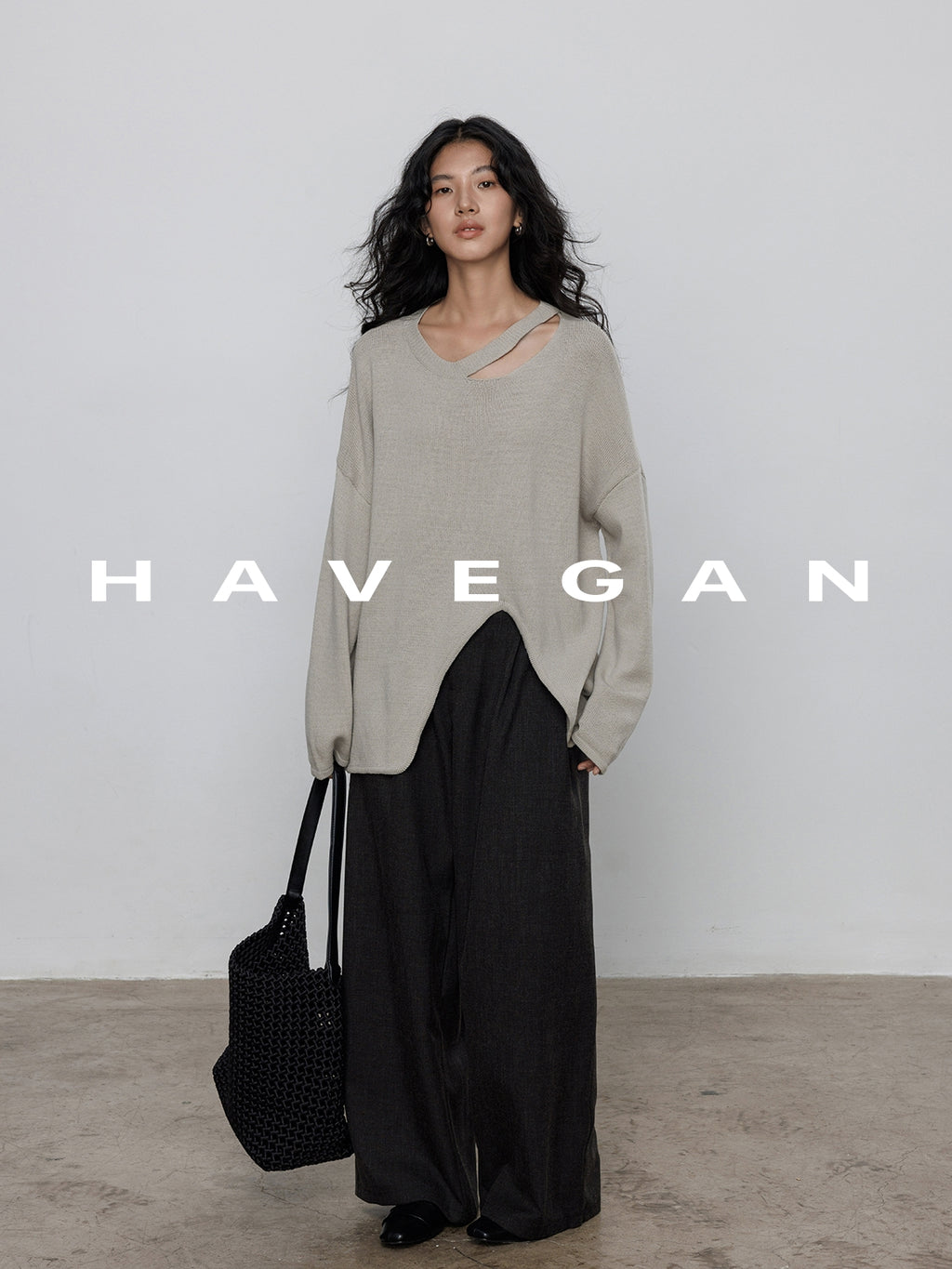 Round-Neck Slit Knit Tops_BDHL7707 