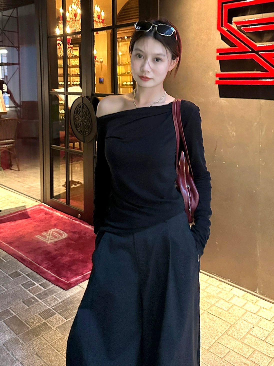 One-Shoulder Long-Sleeved T-Shirt_BDHL7734