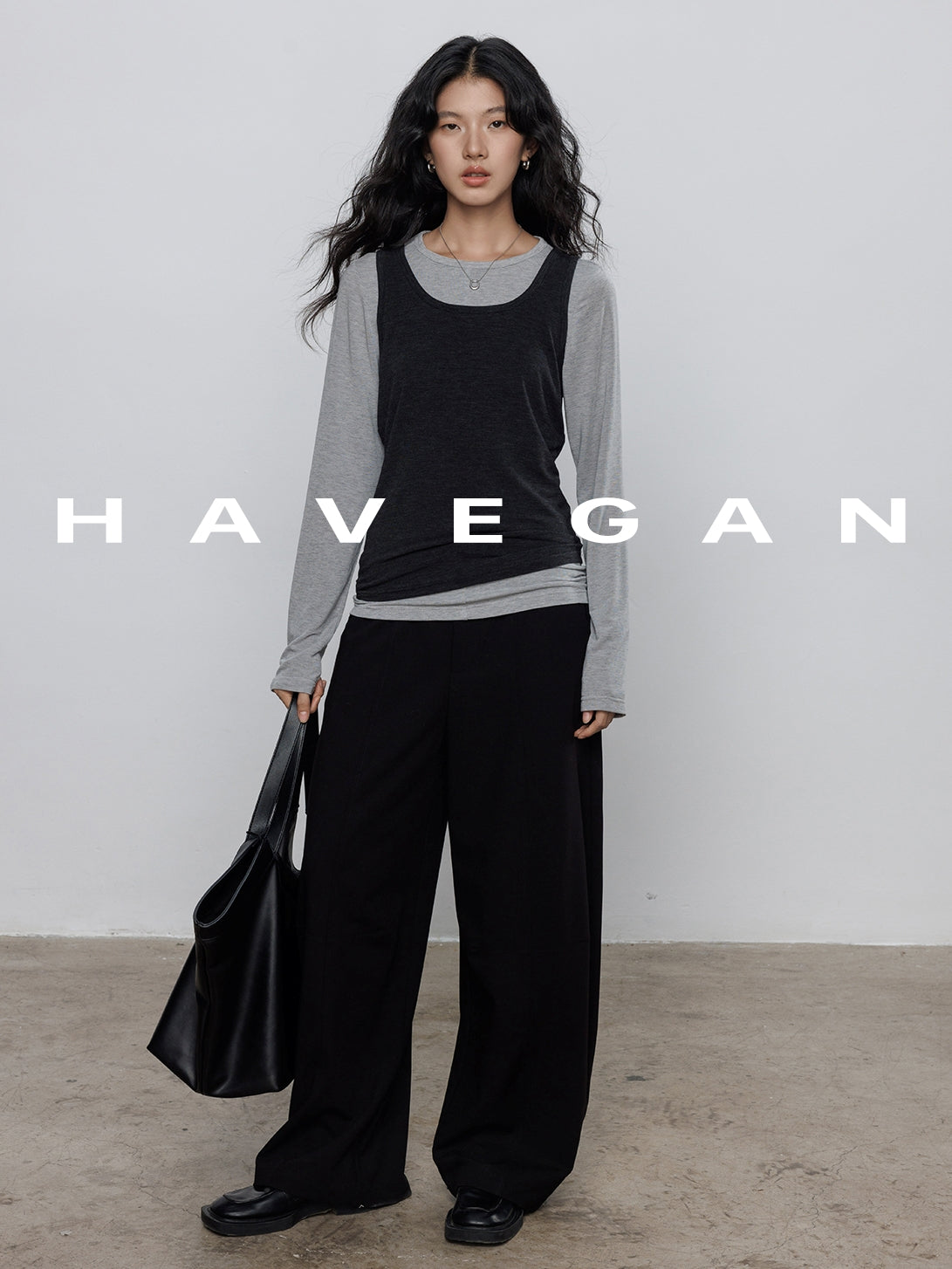 Round-Neck Vest Or Long-Sleeved T-Shirt_BDHL7778