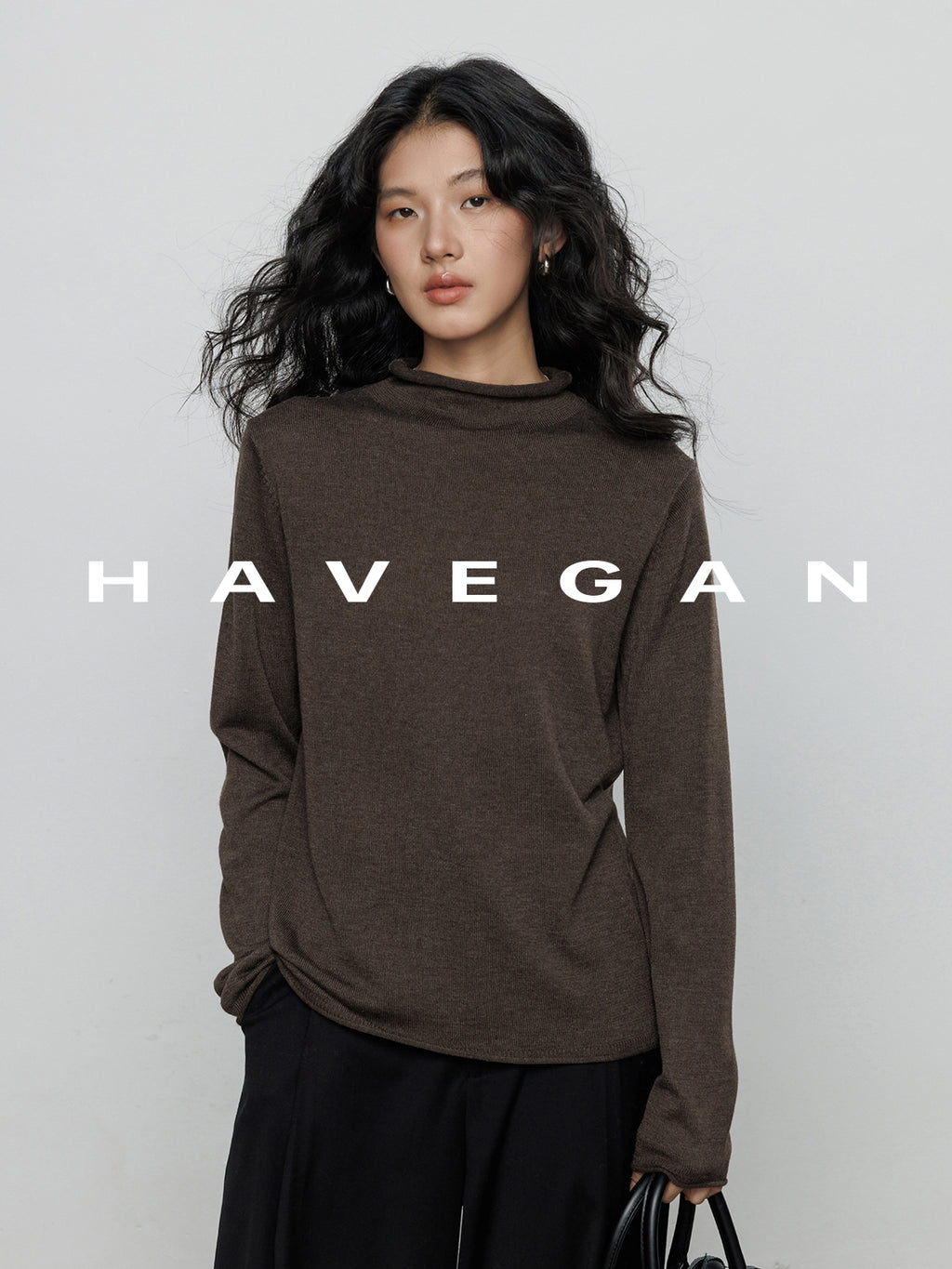 High-Neck Relaxed Tops_BDHL7899