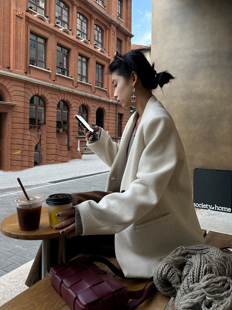Loose Small V-Neck Coat_BDHL6795