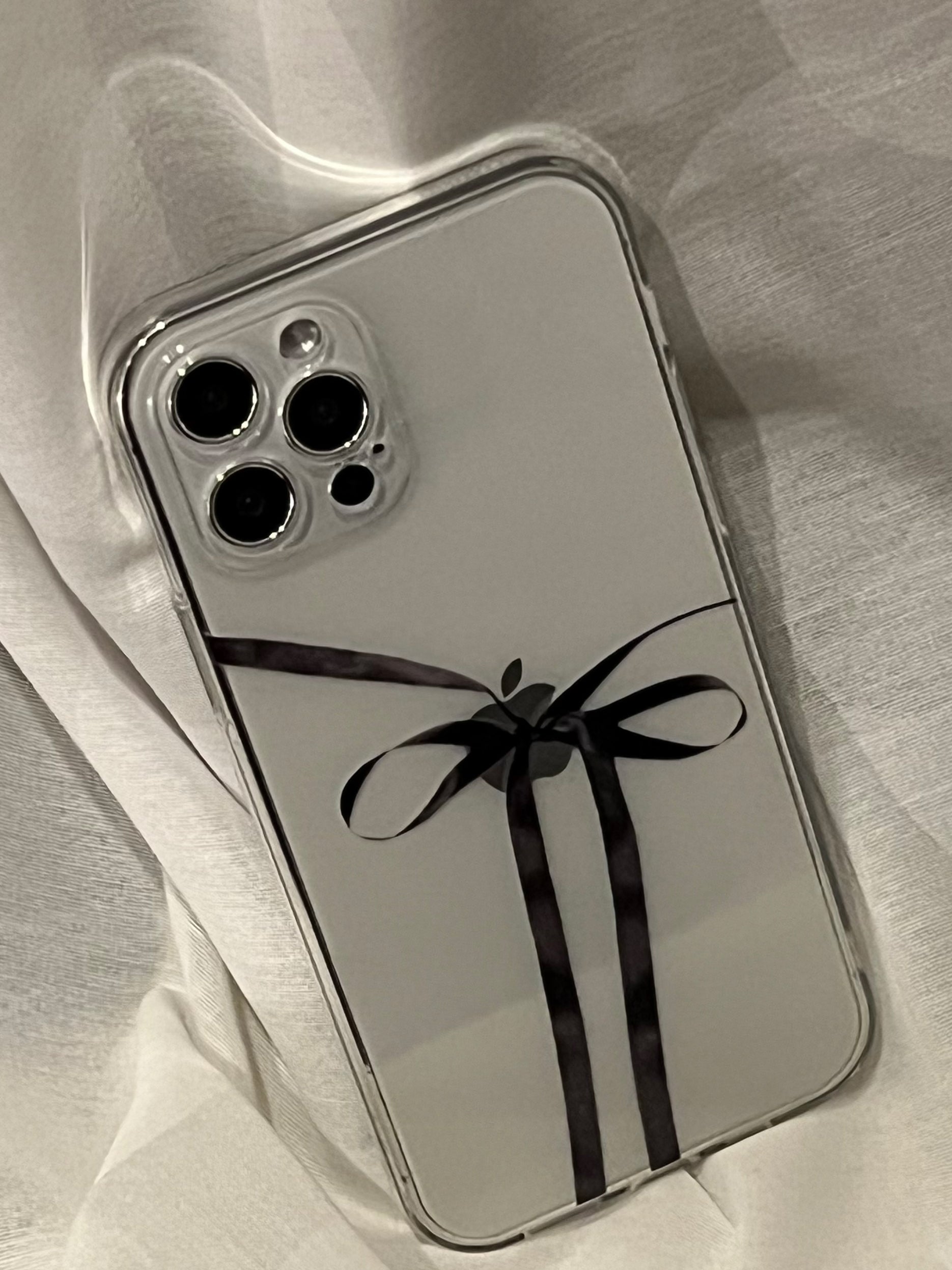 iPhone 手機殼黑色絲帶設計_BDHL7830