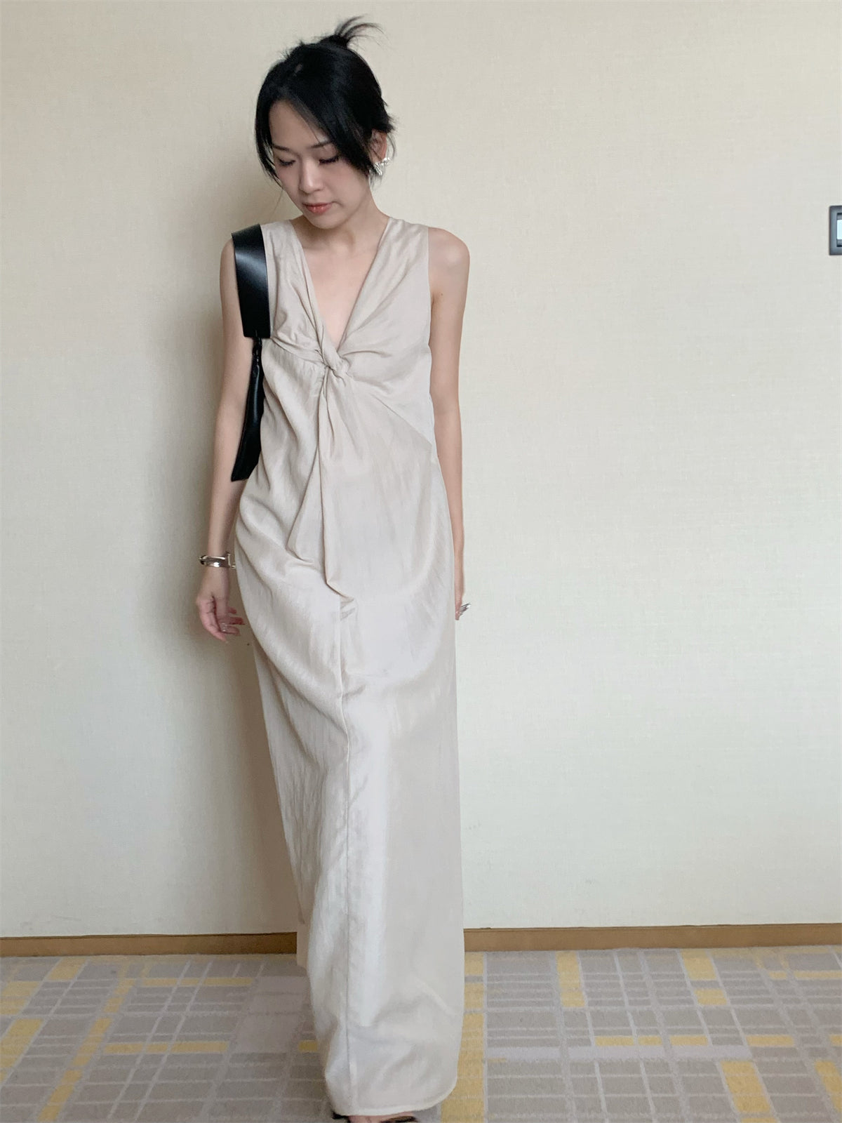 V-Neck Twist Long Dress_BDHL6180