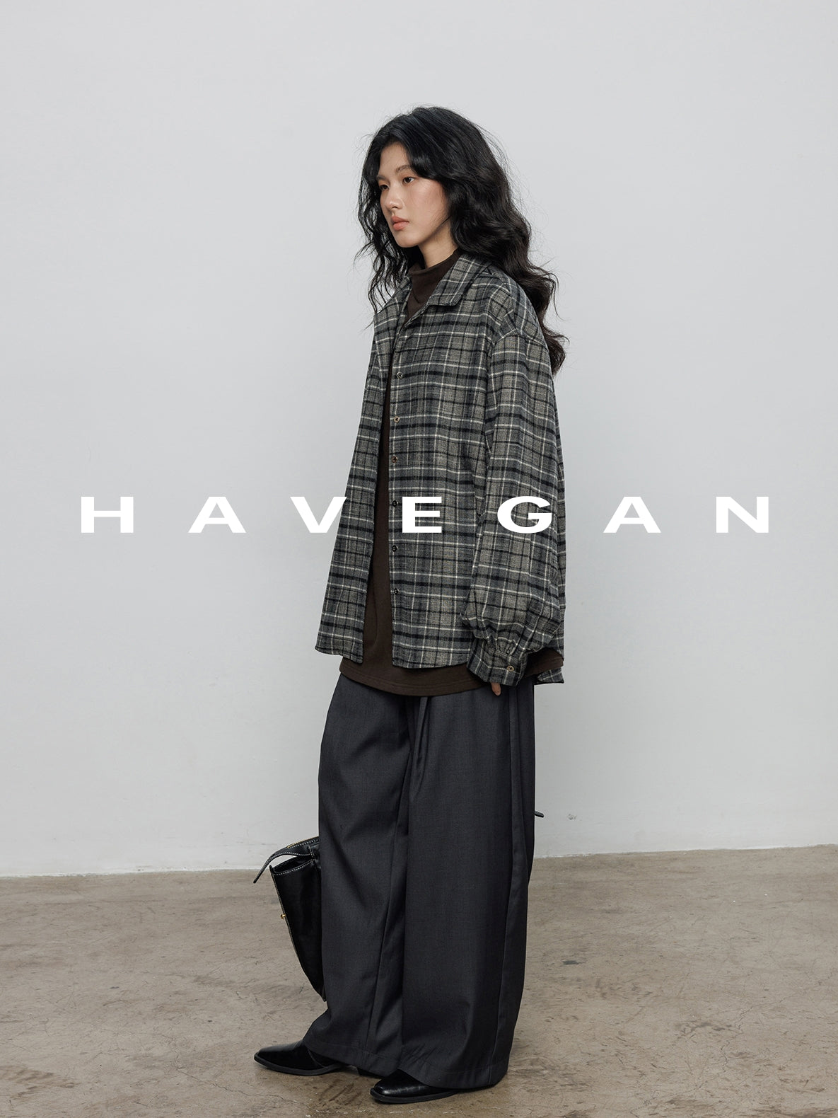 高領刺繡上衣_BDHL7894