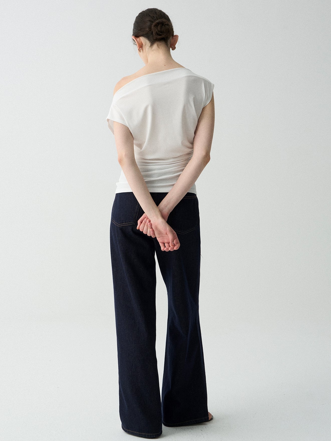 One-Shoulder Draped Tops_BDHL7625