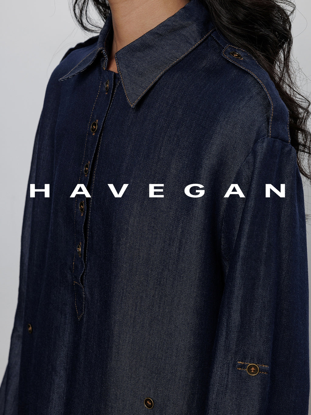 Denim Long-Sleeved Denim Shirt_BDHL7710