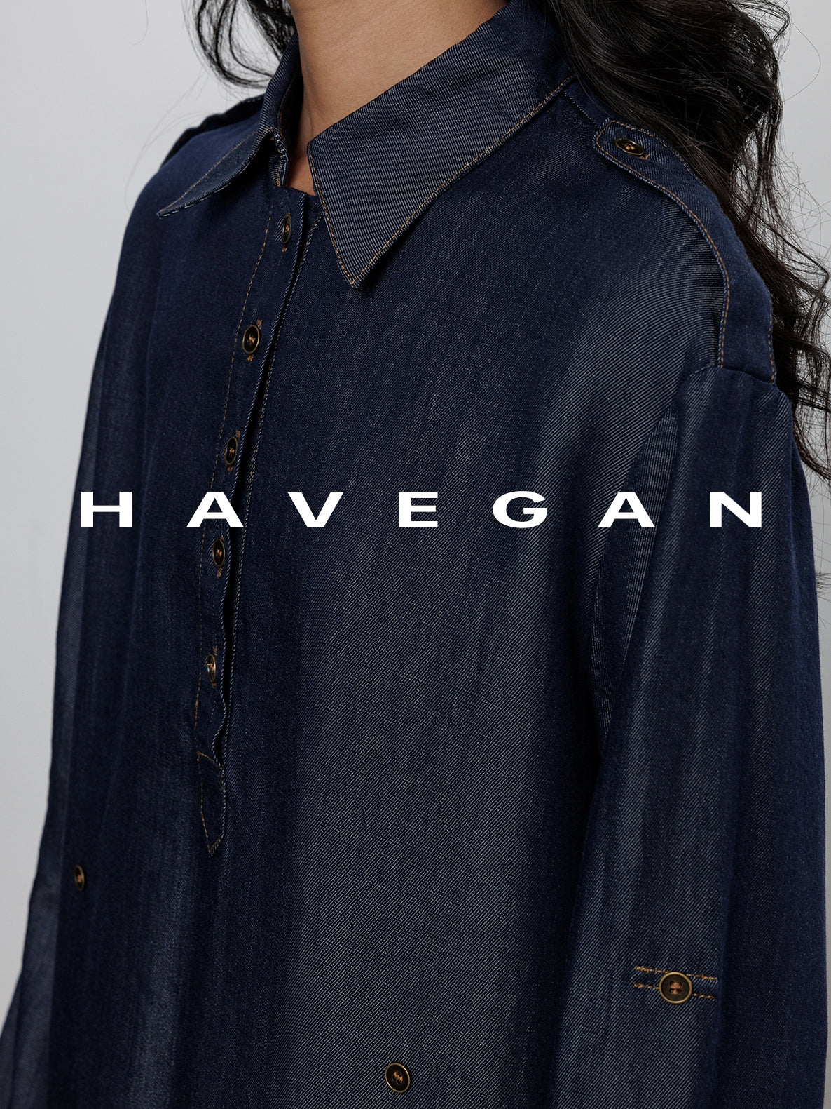 Denim Long-Sleeved Denim Shirt_BDHL7710