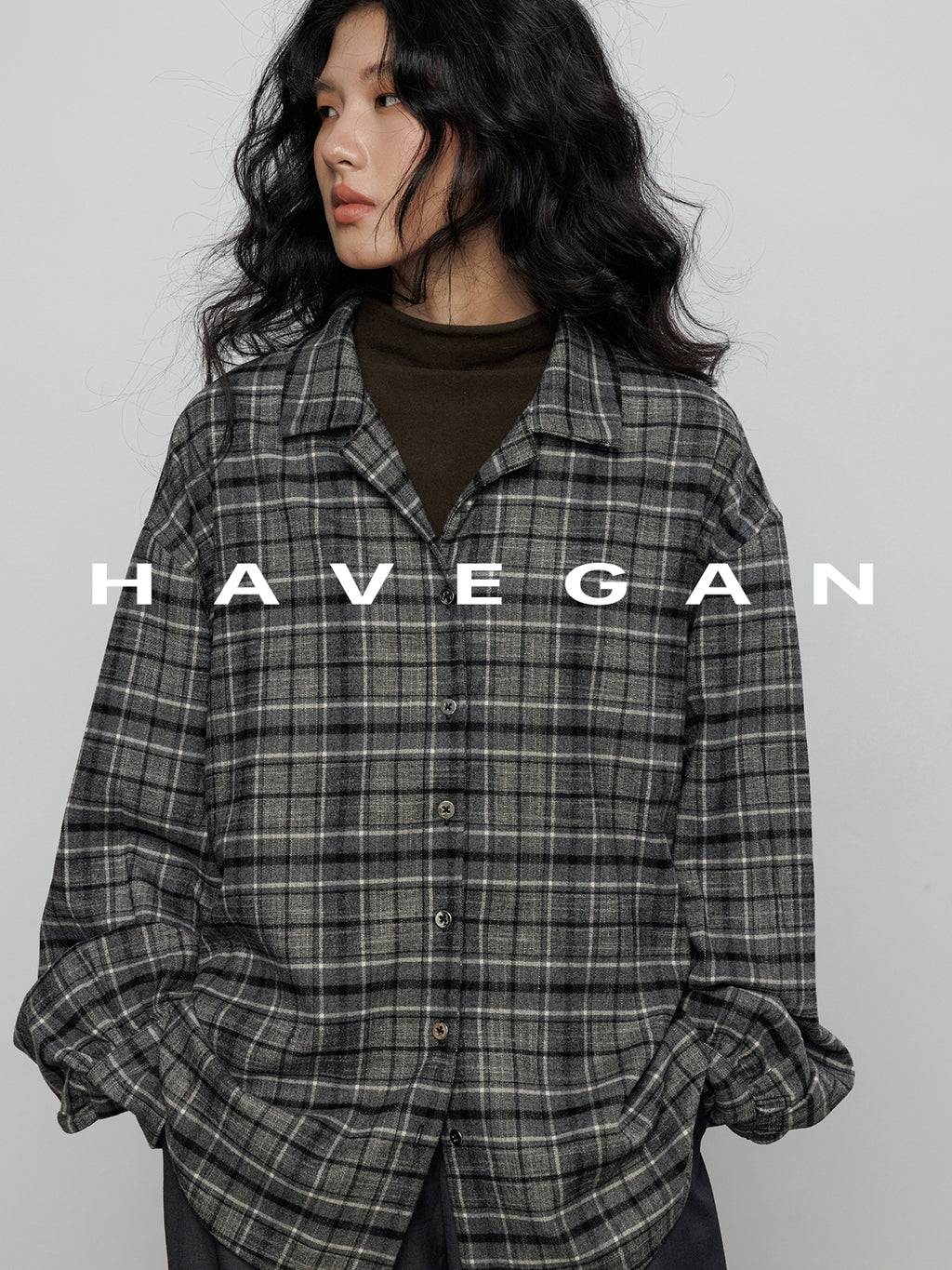 高領刺繡上衣_BDHL7894