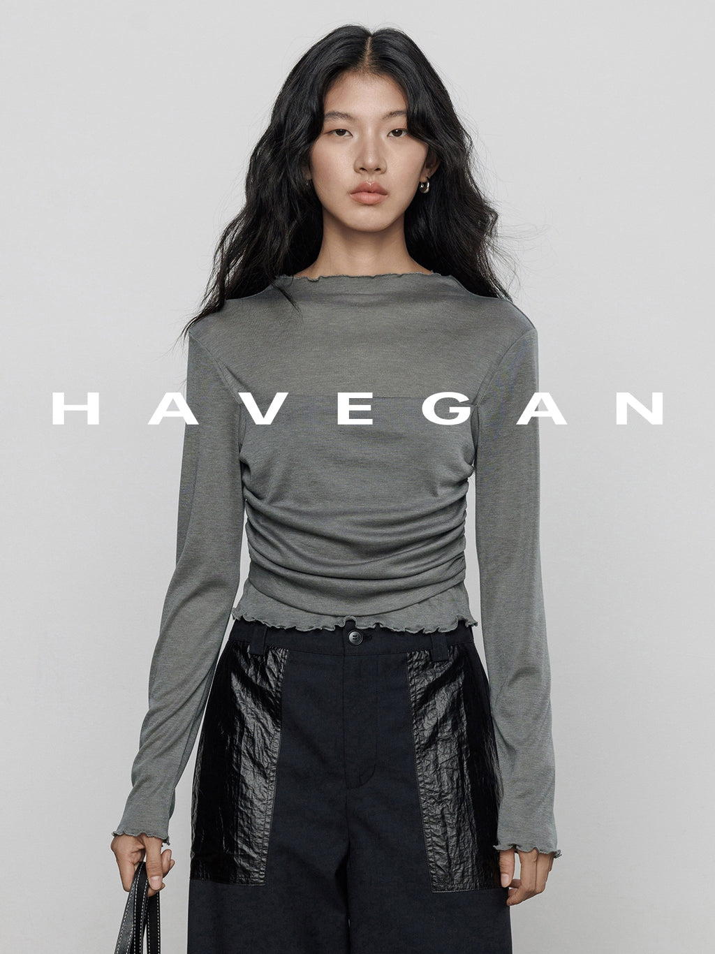 Flower-Petal Hem Slim Tops_BDHL7696