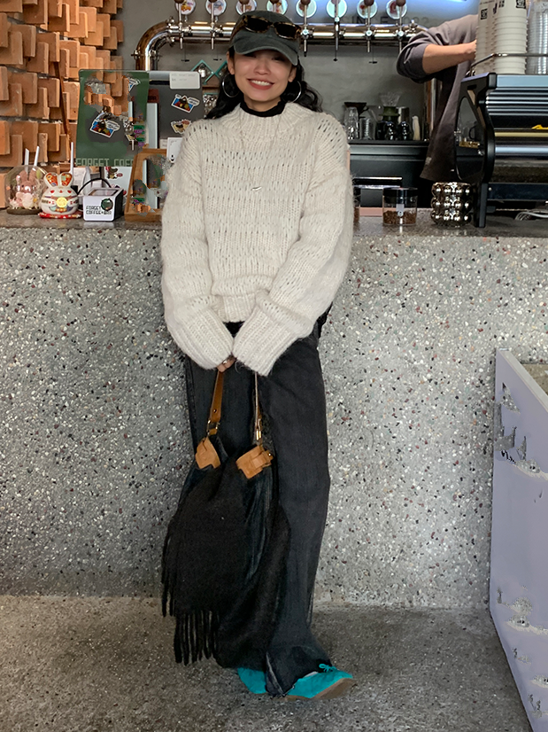 Half Turtleneck Loose Thick Knit_BDHL6732