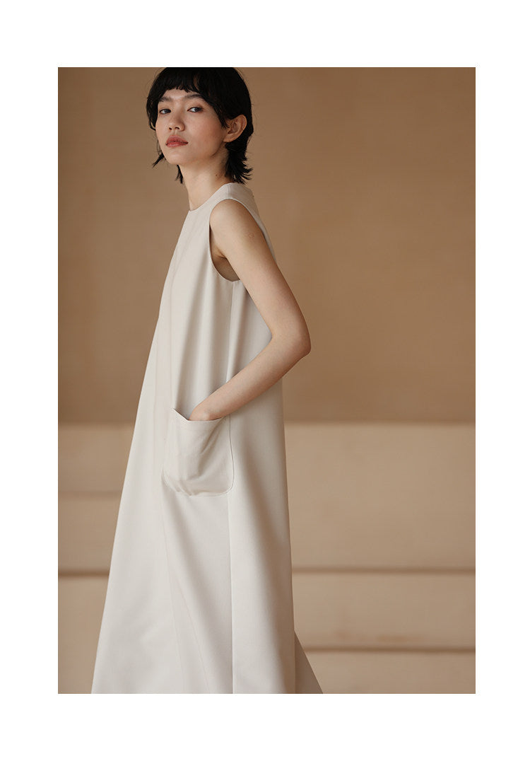 Off-White Wide-Pocket Sleeveless Dress_BDHL8289