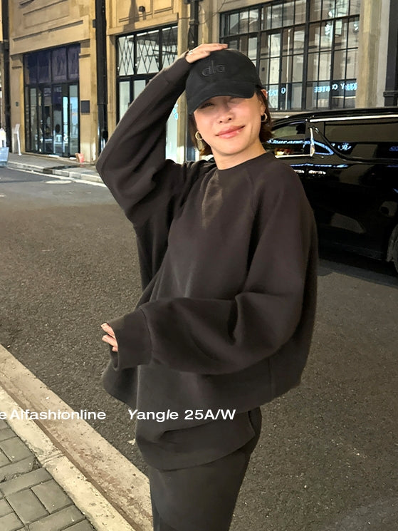 Loose-Fitting Sweatshirt Or Flared Skirt Pants_BDHL8007