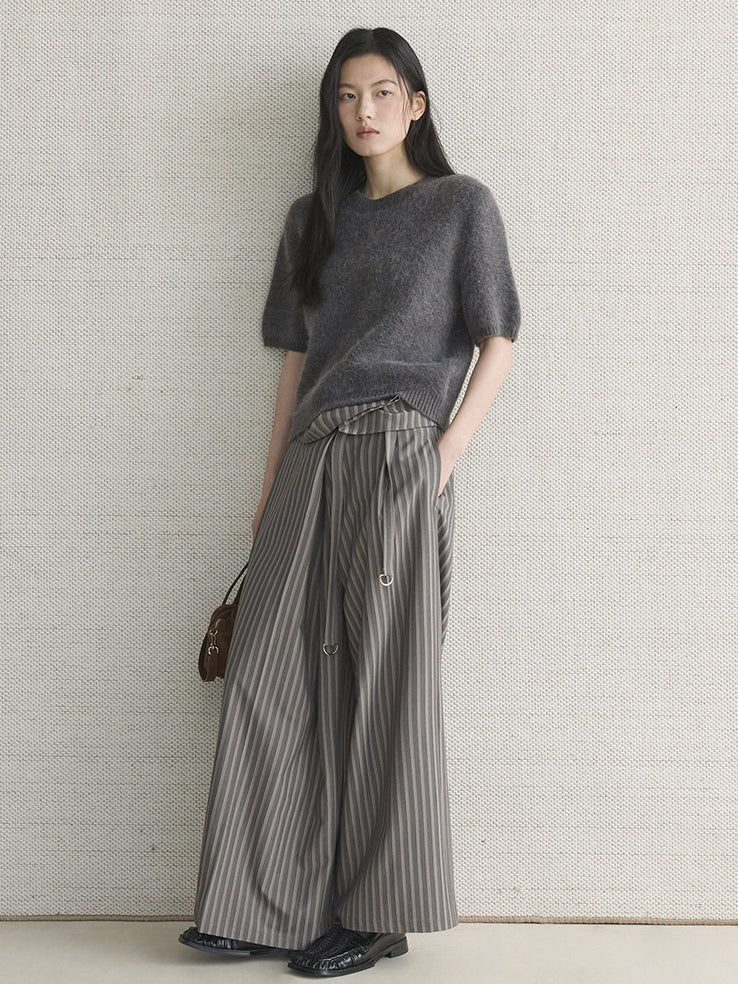 Simple Short-Sleeved Knit Tops_BDHL8149