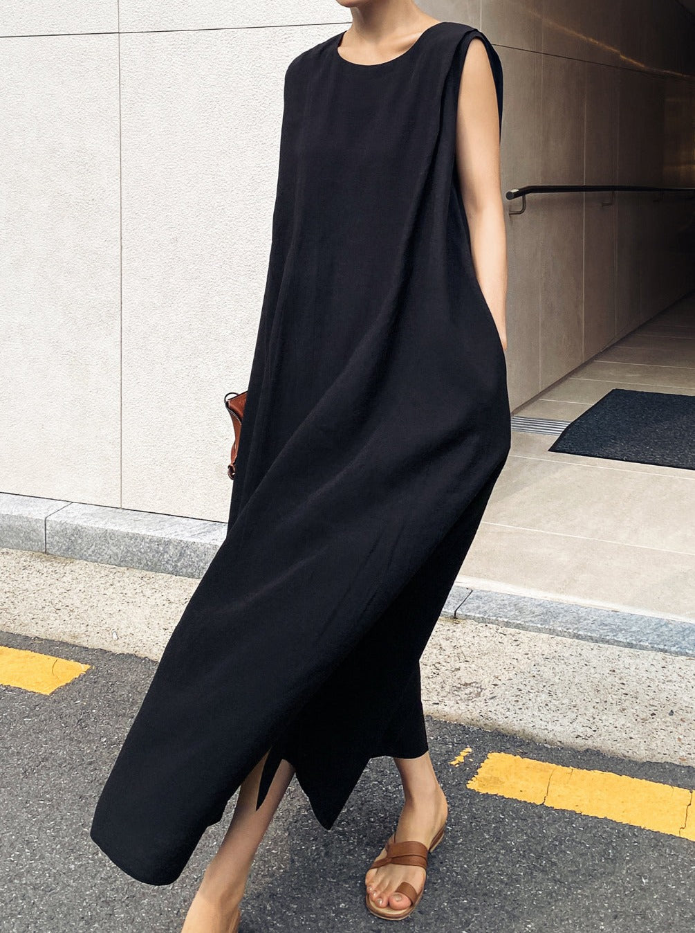 Loose Slit Sleeveless Dress_BDHL6266