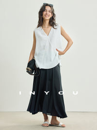 V-Neck Vest Or High-Waisted Skirt_BDHL7492