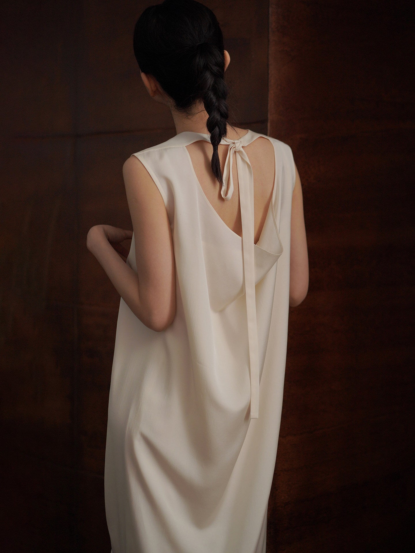 Open Back Sleeveless Dress_BDHL8298