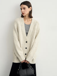 Loose Silhouette V-Neck Cardigan_BDHL6542