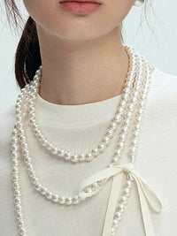 White T-shirt with Necklace Set_BDHL7434