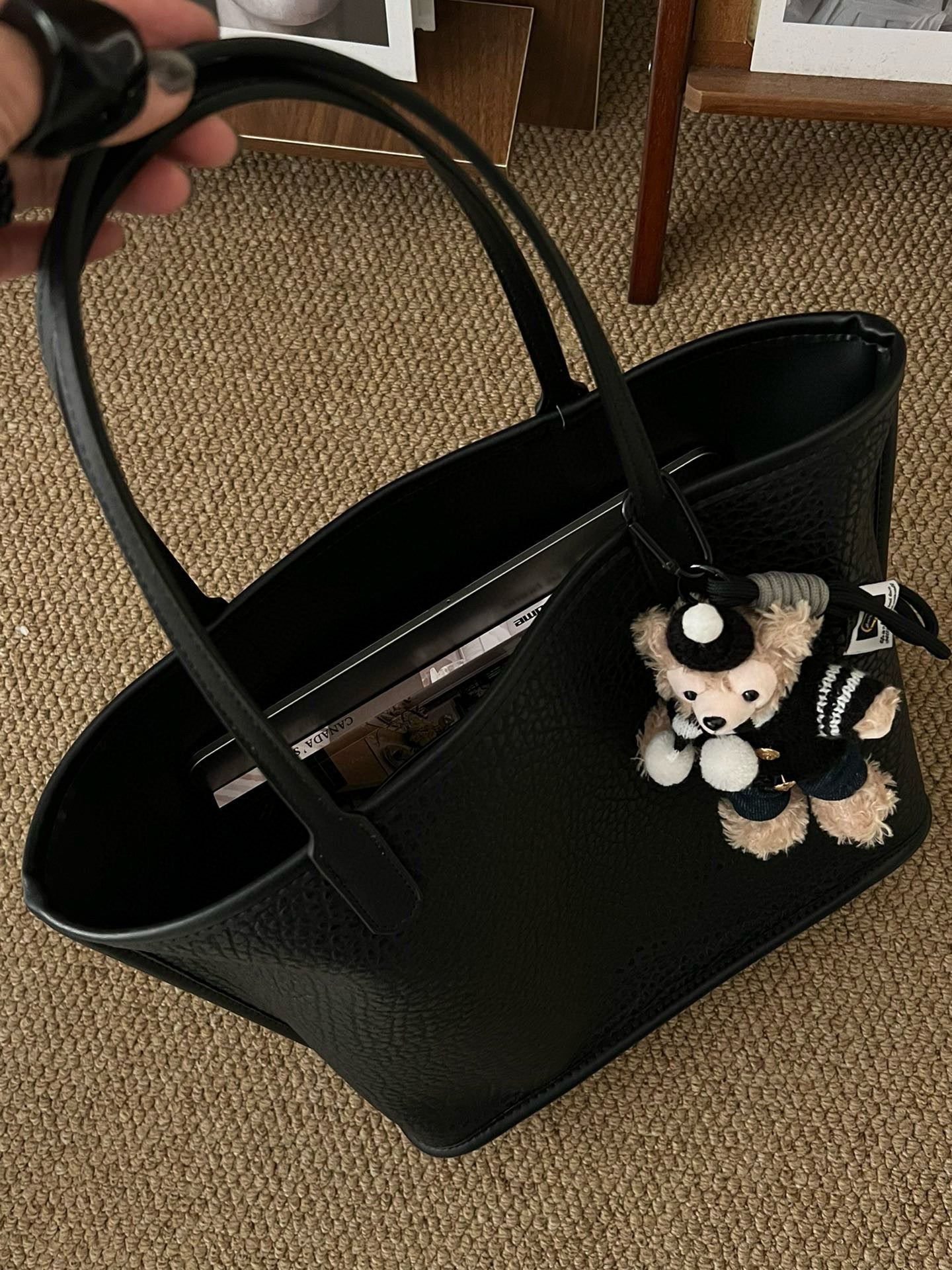 Elephant-Print Black Tote Bag_BDHL8023