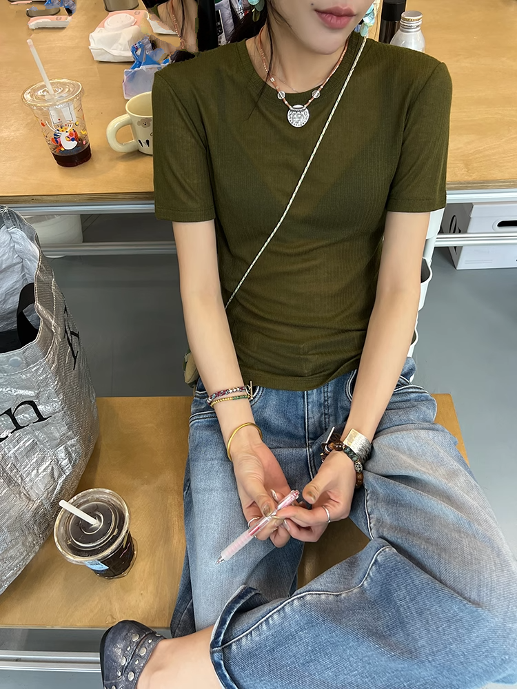 Slightly Transparent T-Shirt_BDHL7410
