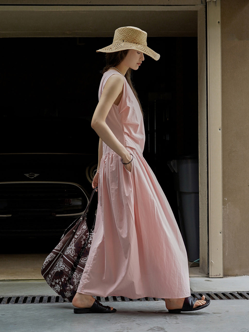 Pleated Strap Sleeveless Dress_BDHL7532