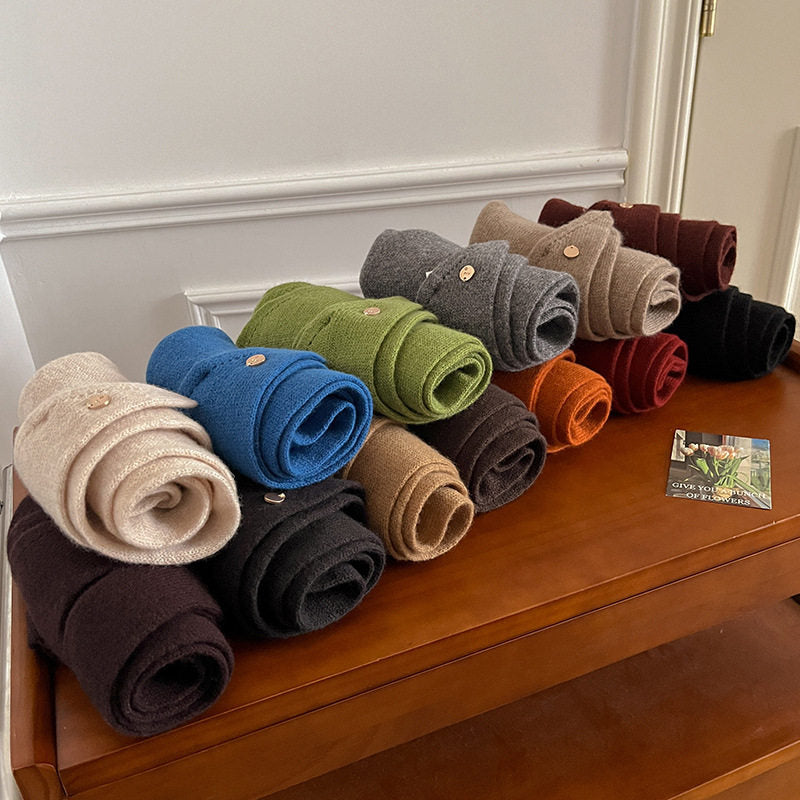Wool Knit Triangle Scarf_BDHL8480