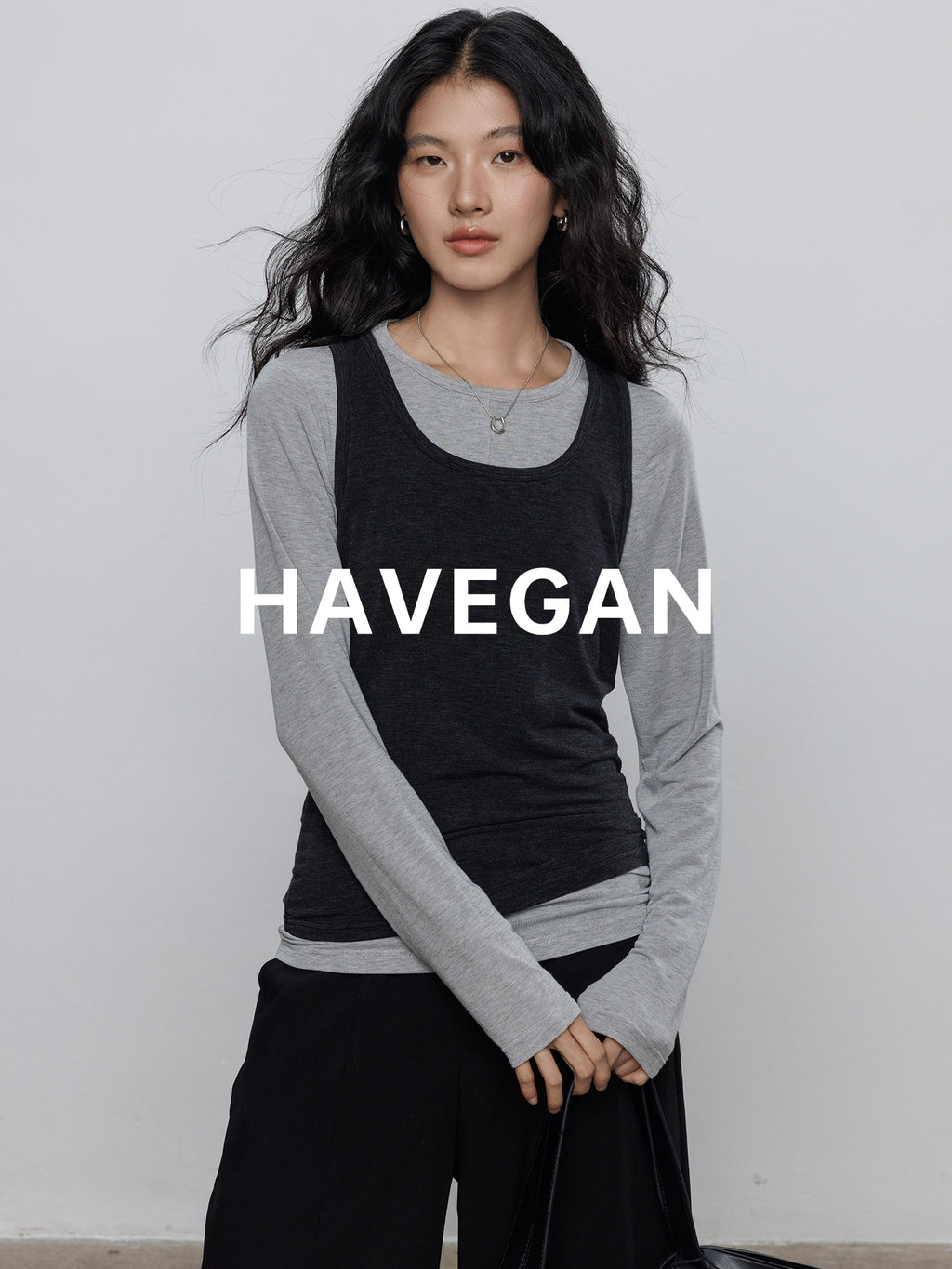 Round-Neck Vest Or Long-Sleeved T-Shirt_BDHL7778