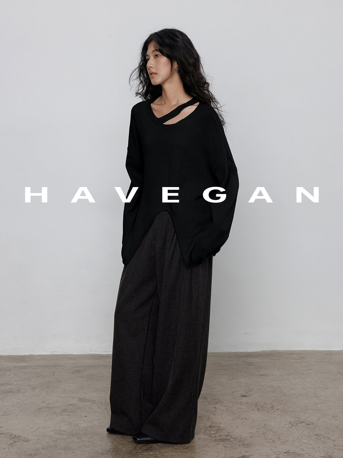 Round-Neck Slit Knit Tops_BDHL7707 