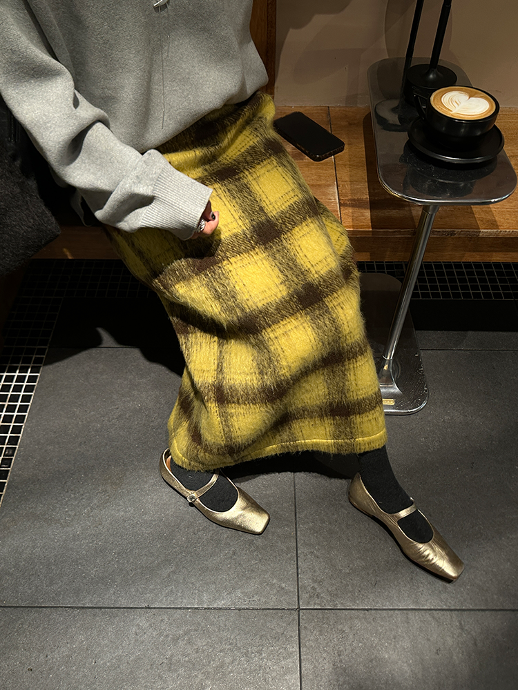 Slimming Plaid Straight Skirt_BDHL6740