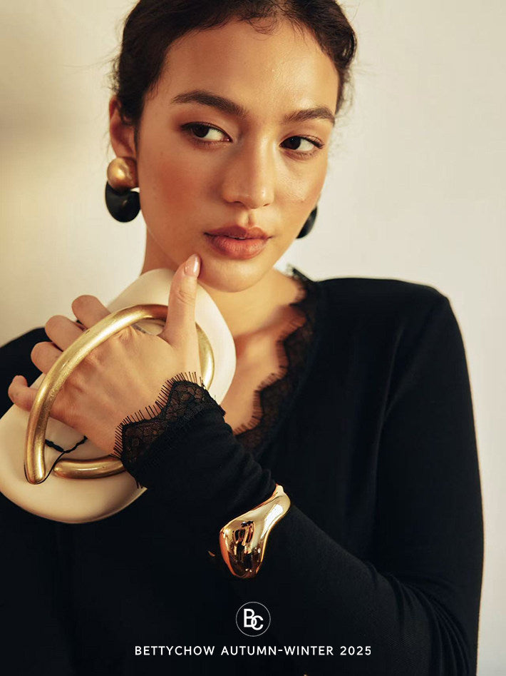 蕾絲V領長袖上衣_BDHL8058