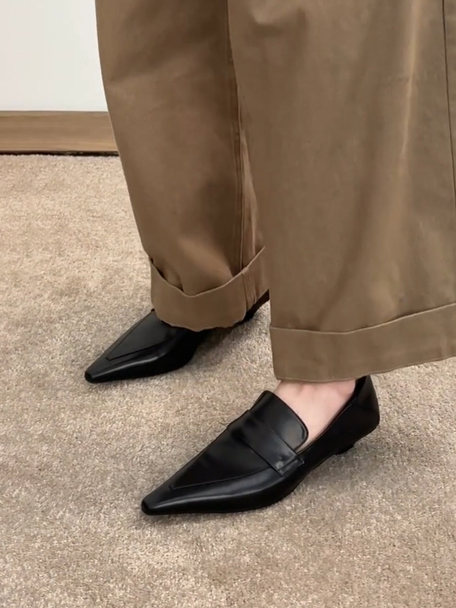 Pointed Shallow Kitten-Heel Loafers_BDHL7834