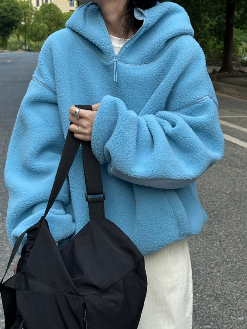 Thick Silhouette Hooded Fleece_BDHL7775