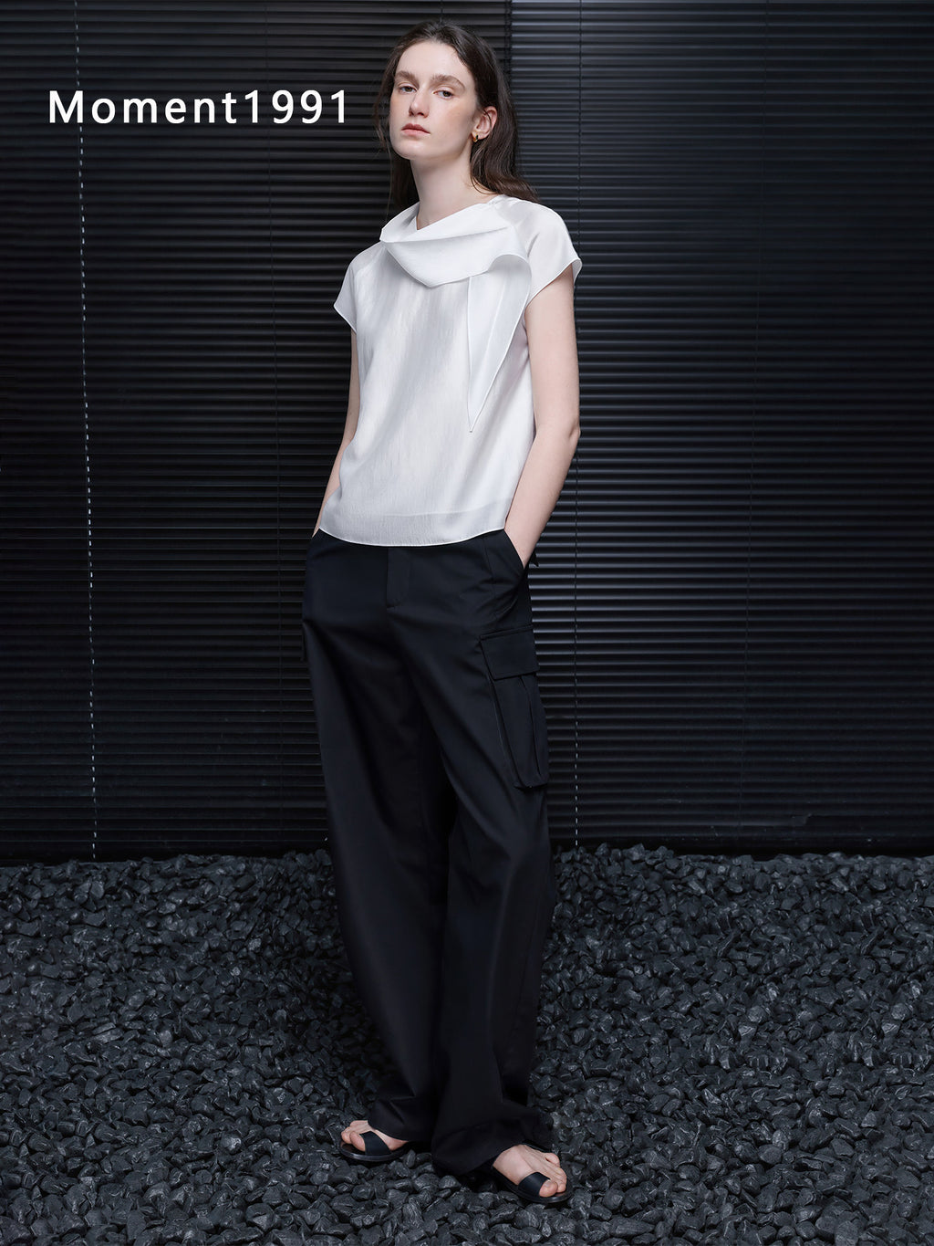 Asymmetric Collar Modal Blend Tee_BDHL8356