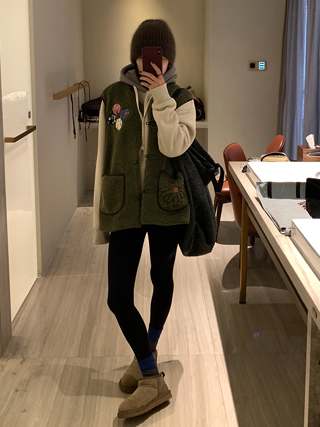 Flower Embroidered Thickened Gilet_BDHL6858