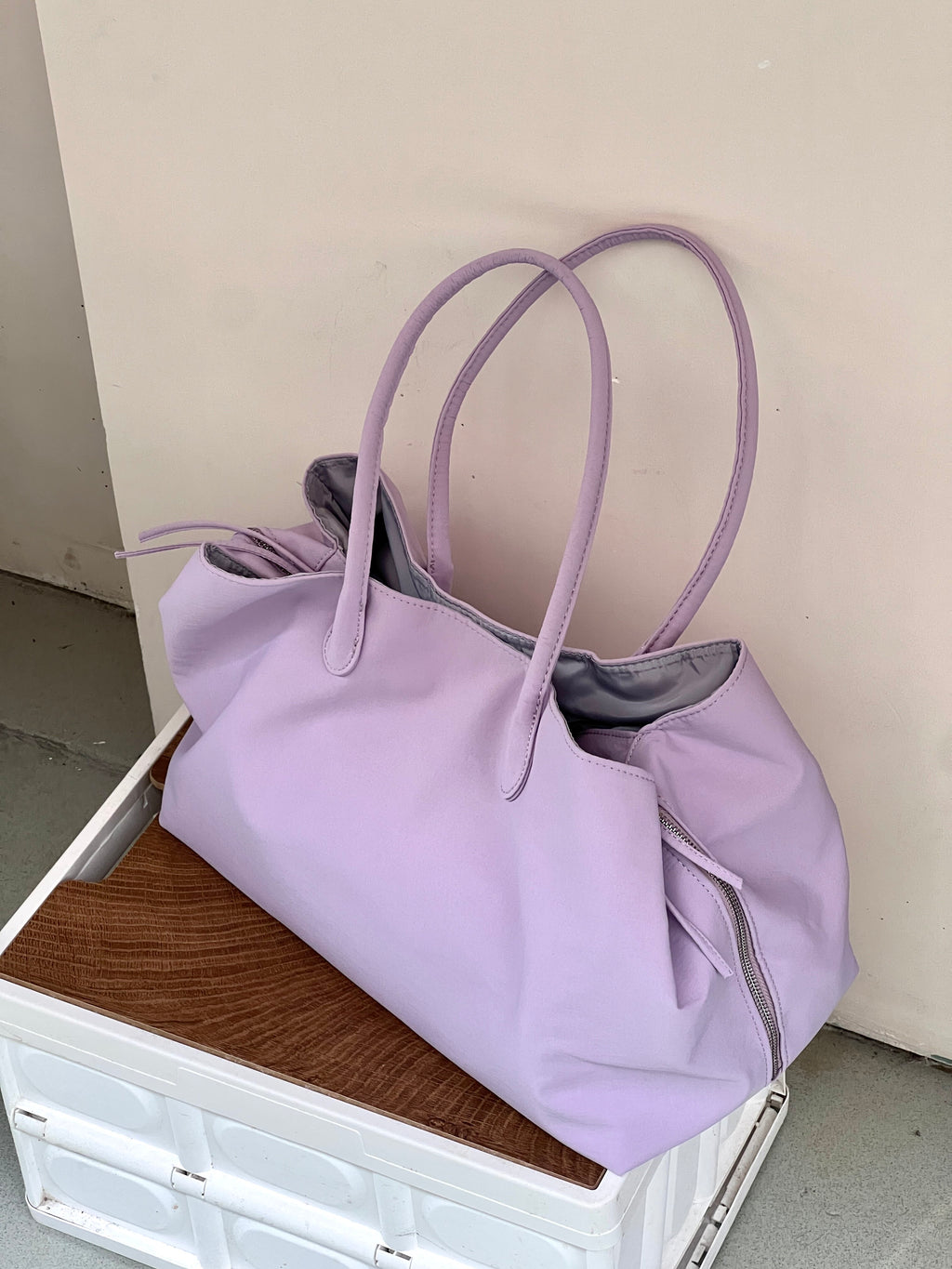 Multi Compartment Nylon Tote Bag_BDHL8444