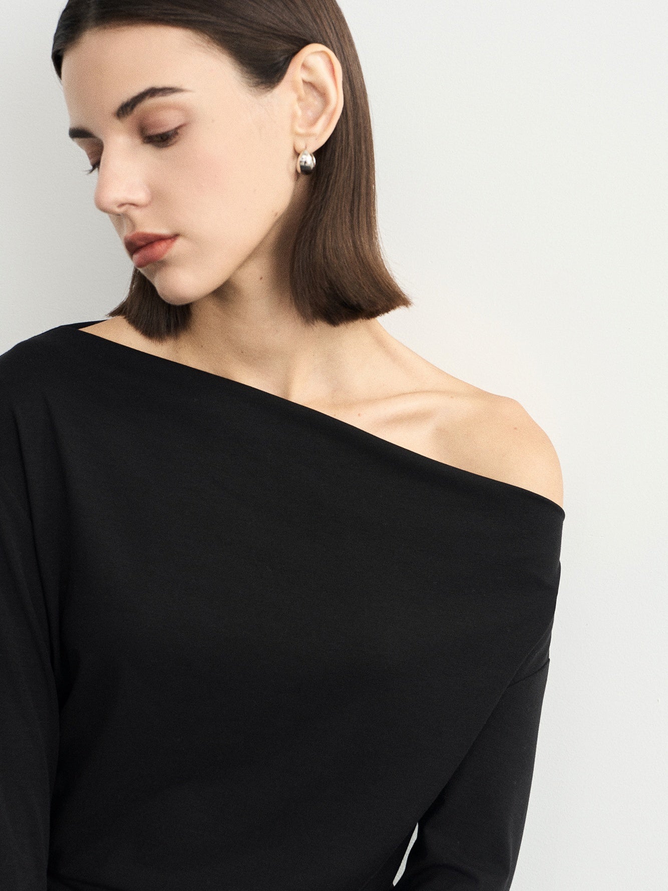 Black One-Shoulder Pleated Tops_BDHL6538