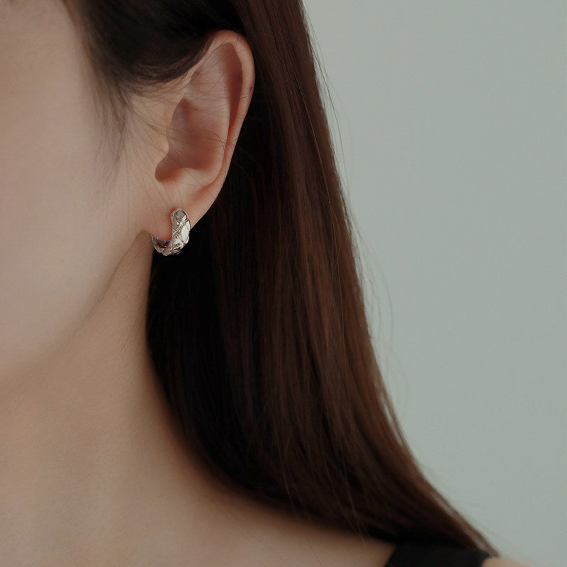 Quilted Hoop Earrings_BDHL8462
