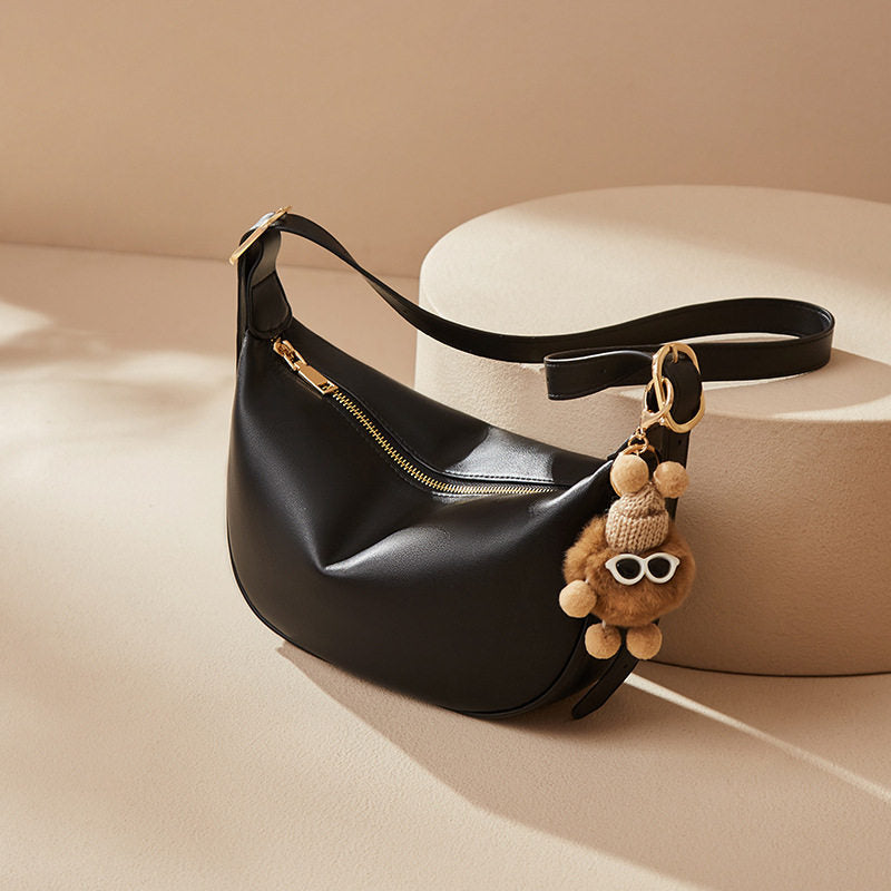 Crescent Leather Shoulder Bag_BDHL8451