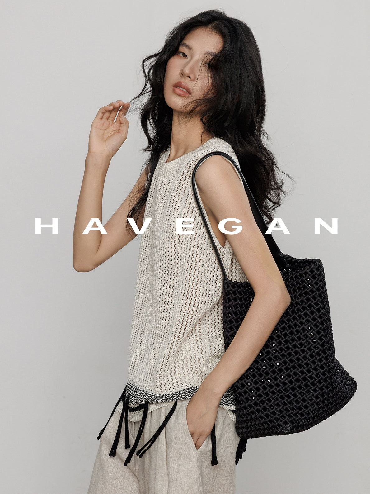 Round Neck Silk Knitted Vest_BDHL7400