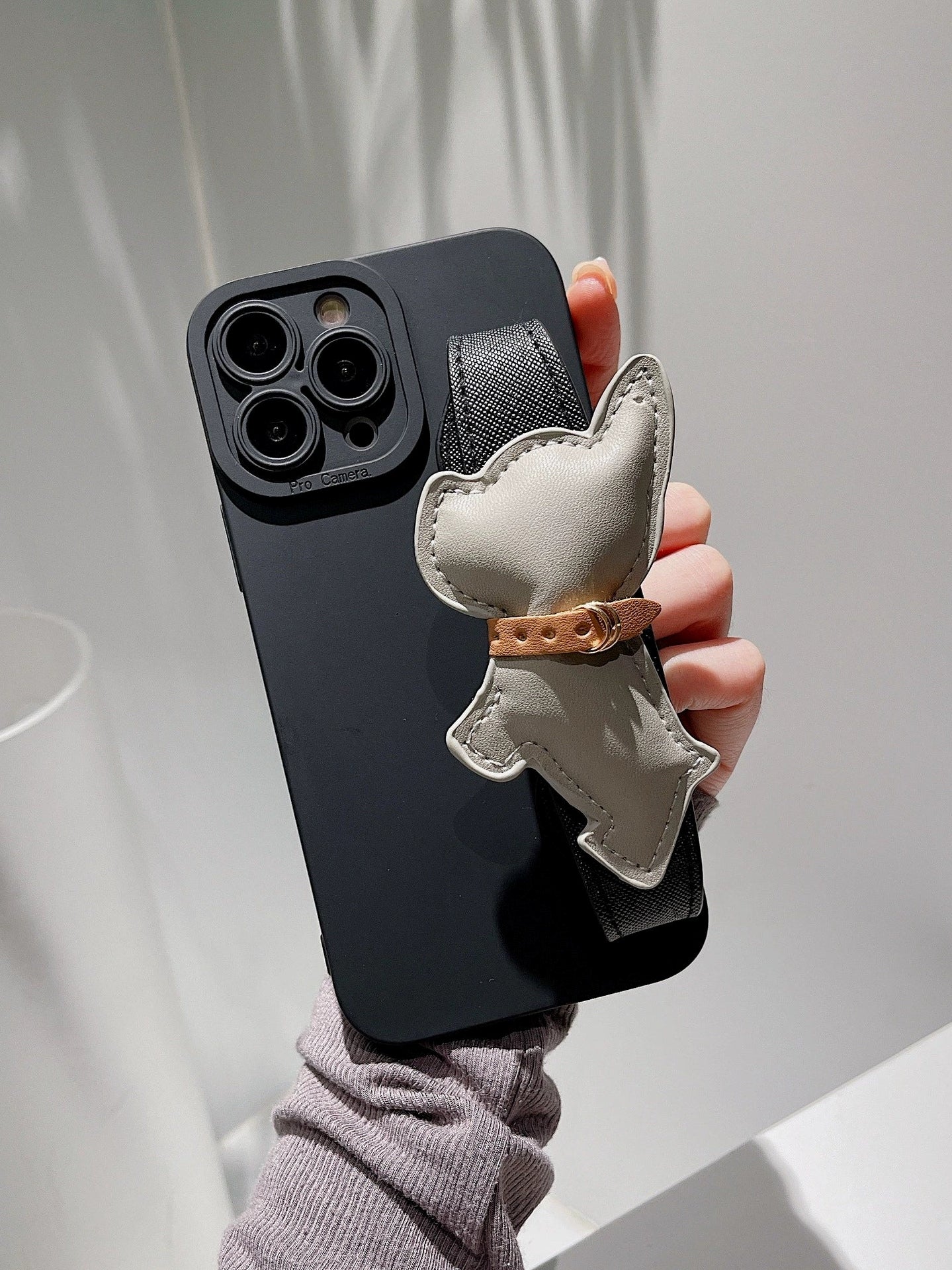 Bulldog Charm Included for iPhone Case_BDHL7856
