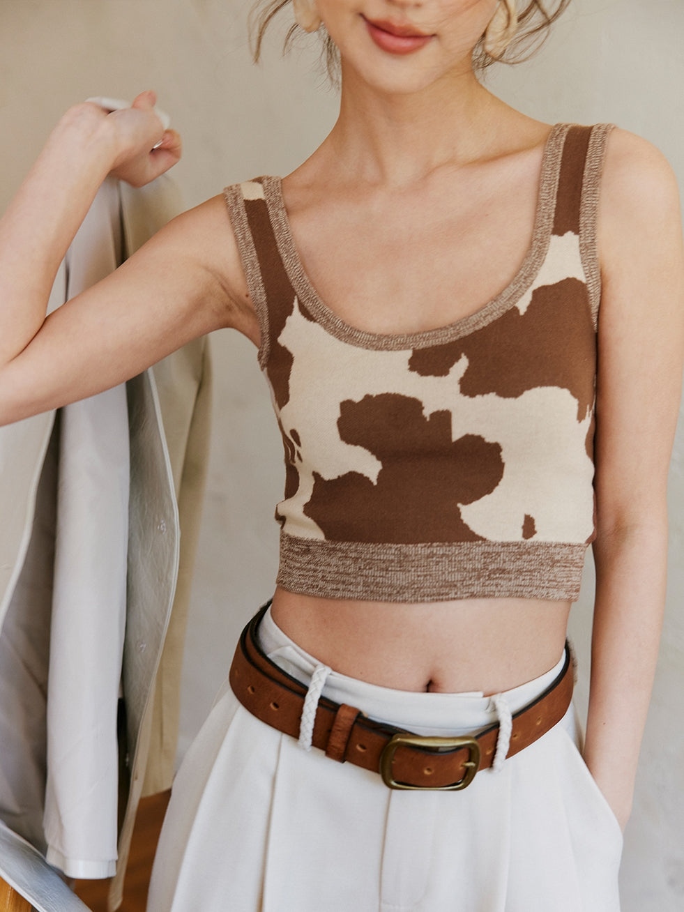 Cow U-Neck Short Tank Top_BDHL7475